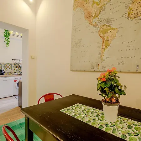 Candia Cento Vatican Museums 公寓 *